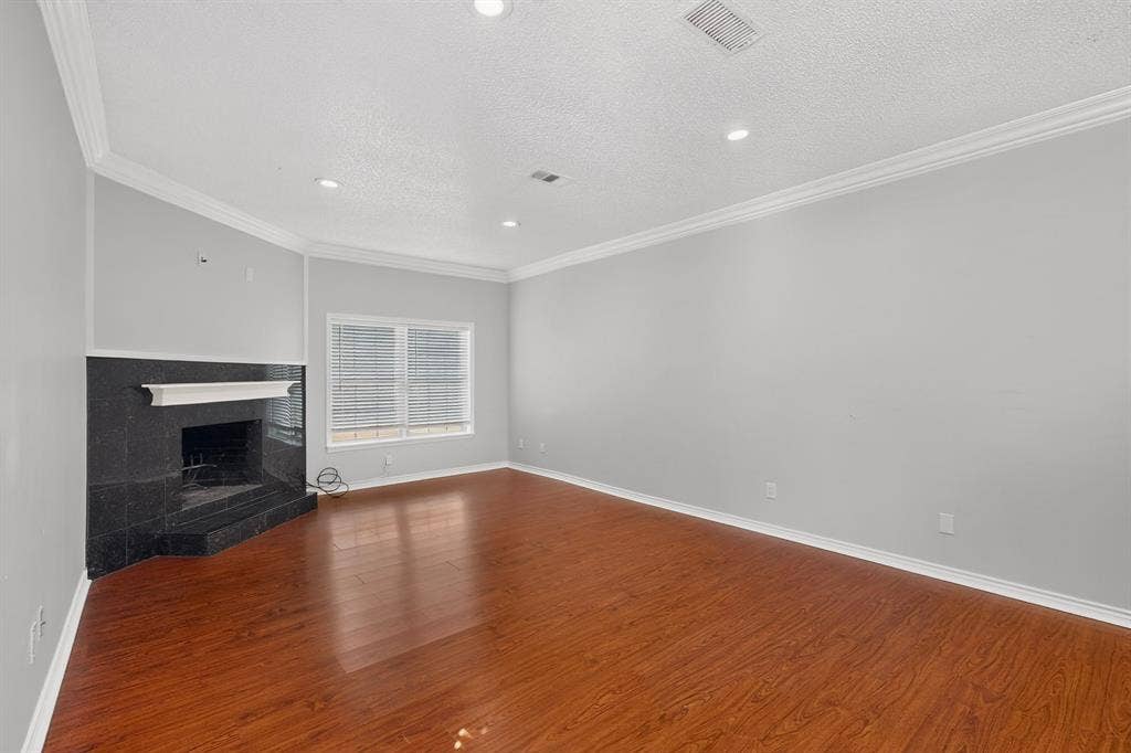 2213 Huskey Street, Garland, TX 75041 2213 Huskey Street, Garland, TX 75041