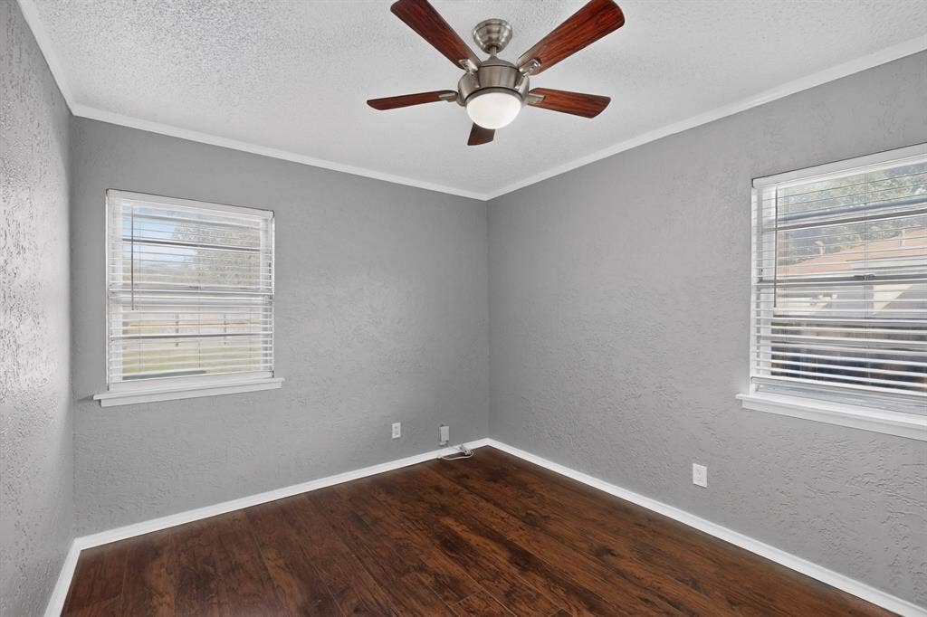 2213 Huskey Street, Garland, TX 75041 2213 Huskey Street, Garland, TX 75041