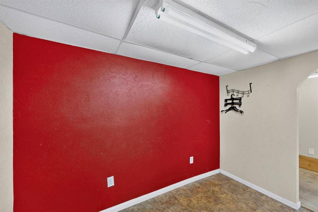 2213 Huskey Street, Garland, TX 75041 2213 Huskey Street, Garland, TX 75041