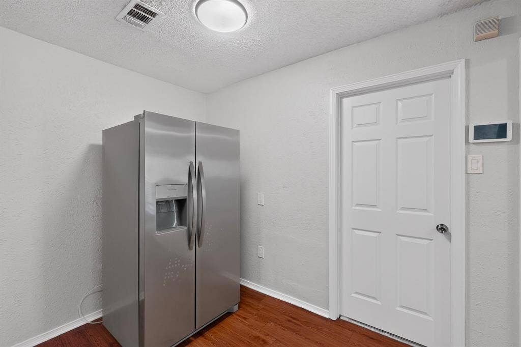2213 Huskey Street, Garland, TX 75041 2213 Huskey Street, Garland, TX 75041