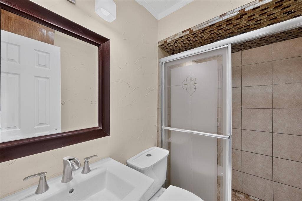 2213 Huskey Street, Garland, TX 75041 2213 Huskey Street, Garland, TX 75041