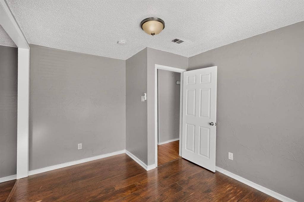 2213 Huskey Street, Garland, TX 75041 2213 Huskey Street, Garland, TX 75041