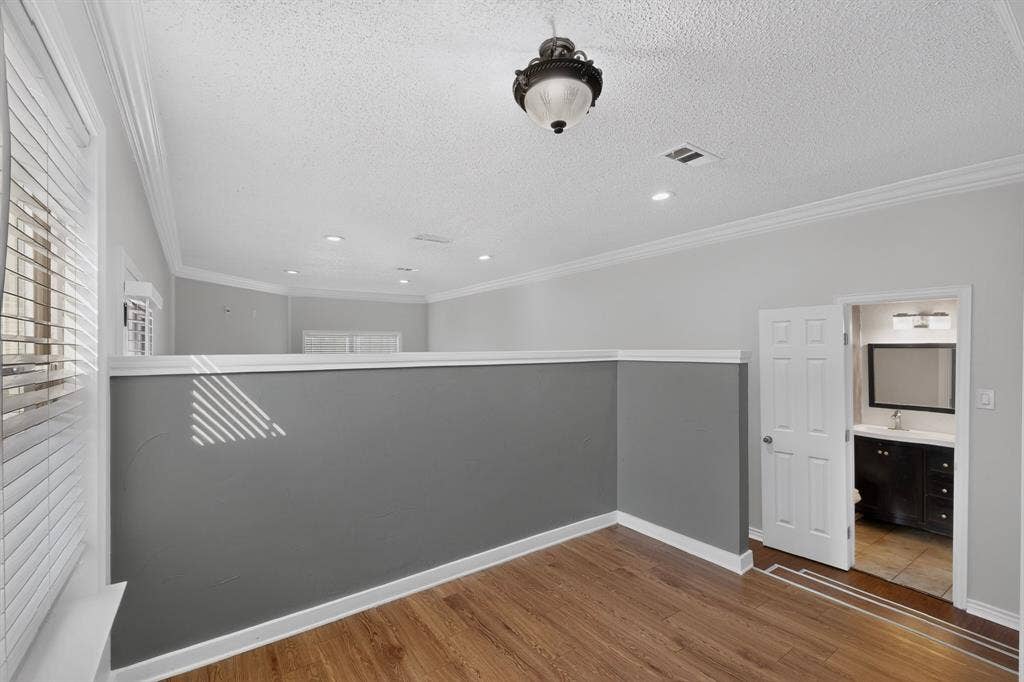 2213 Huskey Street, Garland, TX 75041 2213 Huskey Street, Garland, TX 75041