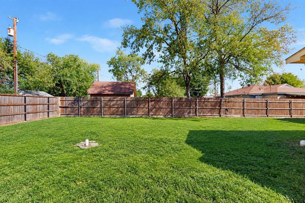 2213 Huskey Street, Garland, TX 75041 2213 Huskey Street, Garland, TX 75041