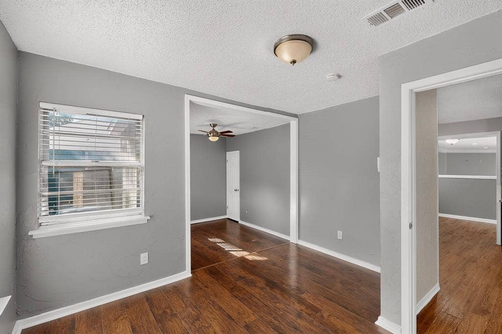 2213 Huskey Street, Garland, TX 75041 2213 Huskey Street, Garland, TX 75041