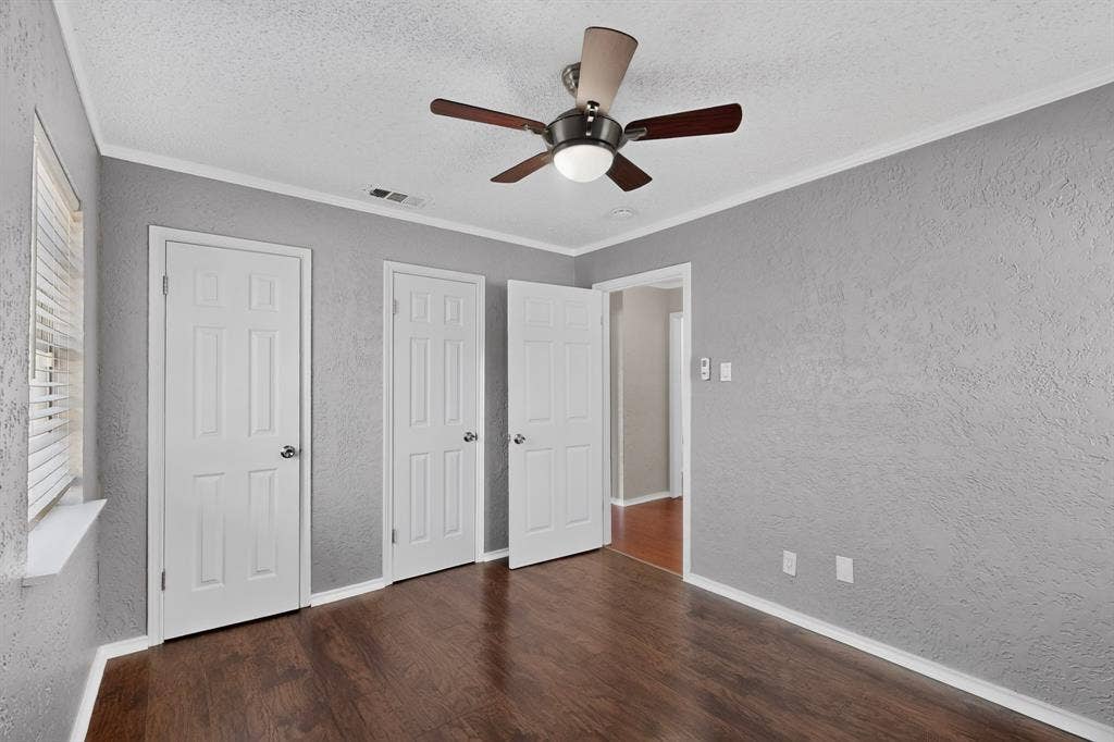 2213 Huskey Street, Garland, TX 75041 2213 Huskey Street, Garland, TX 75041