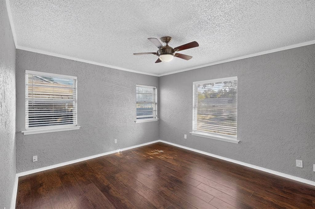 2213 Huskey Street, Garland, TX 75041 2213 Huskey Street, Garland, TX 75041