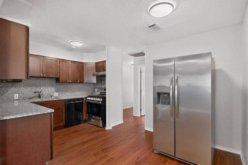 2213 Huskey Street, Garland, TX 75041 2213 Huskey Street, Garland, TX 75041