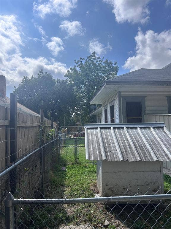 309 W Page Avenue, Dallas, TX 75208
