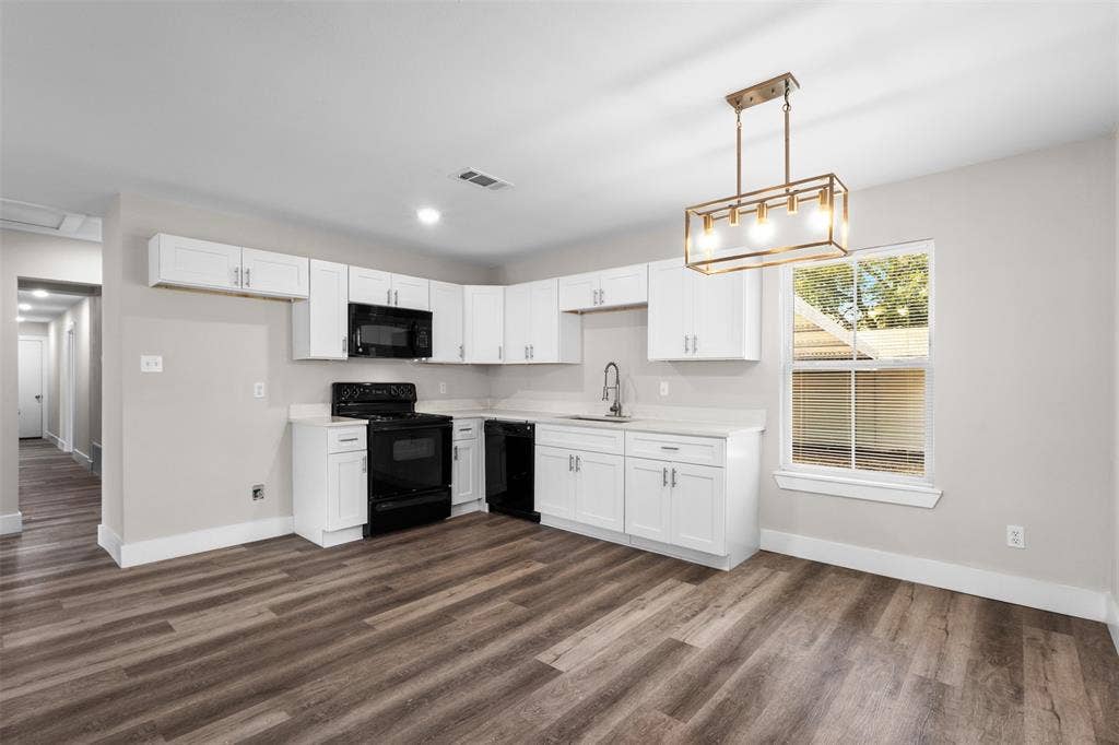 2523 N Prairie Creek Road, Dallas, TX 75227