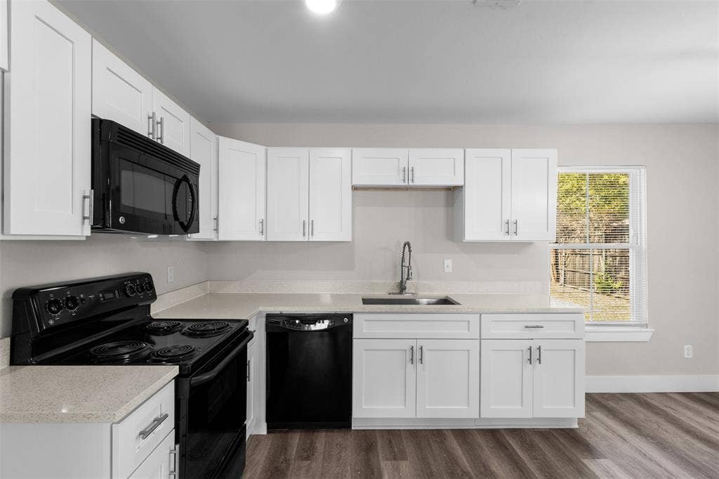 2523 N Prairie Creek Road, Dallas, TX 75227