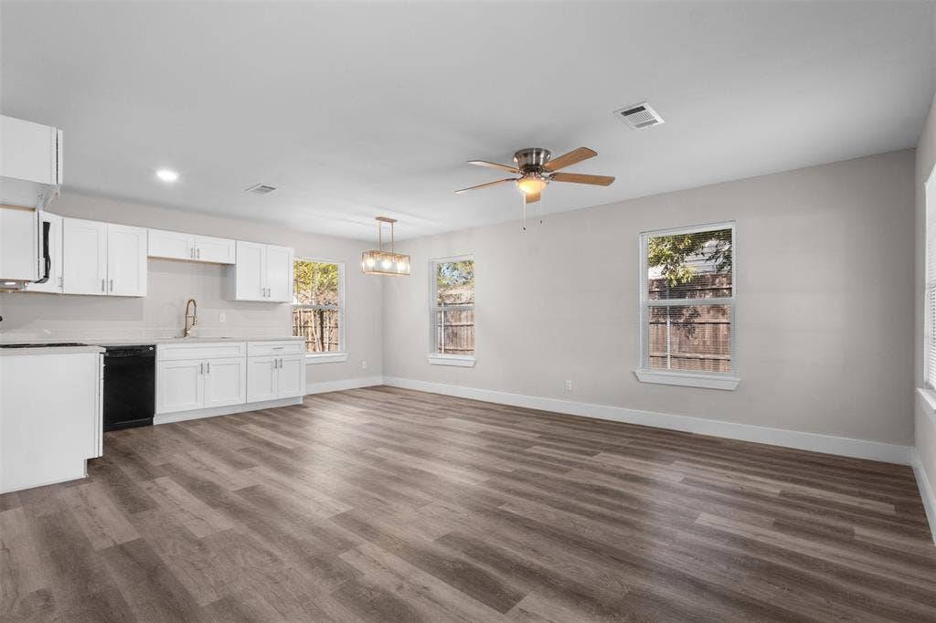 2523 N Prairie Creek Road, Dallas, TX 75227