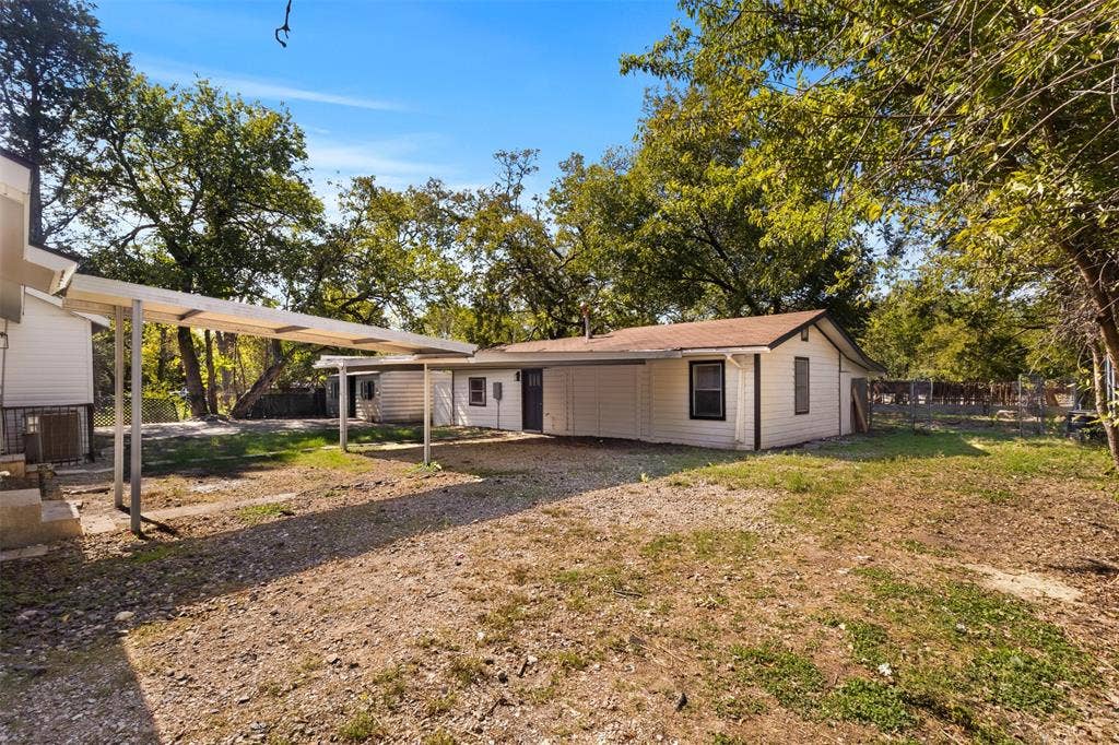 2523 N Prairie Creek Road, Dallas, TX 75227
