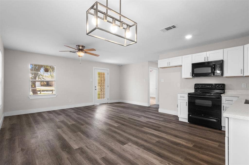 2523 N Prairie Creek Road, Dallas, TX 75227