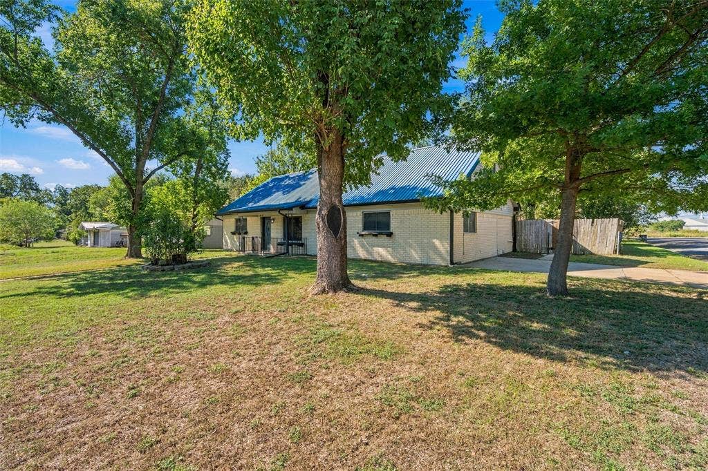 3301 Southerland Drive, Waco, TX 76706 3301 Southerland Drive, Waco, TX 76706