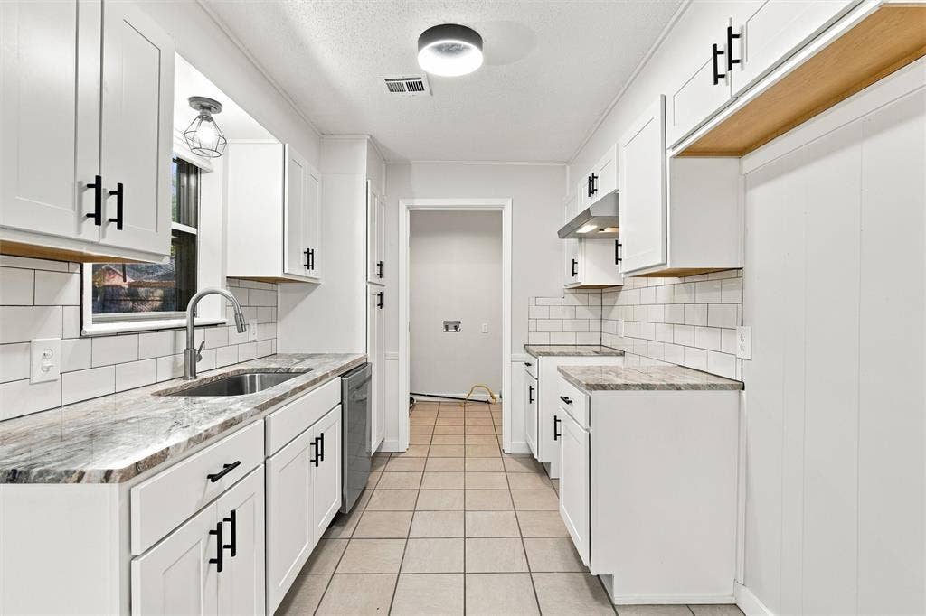 3301 Southerland Drive, Waco, TX 76706 3301 Southerland Drive, Waco, TX 76706