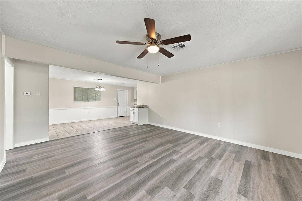 3301 Southerland Drive, Waco, TX 76706 3301 Southerland Drive, Waco, TX 76706