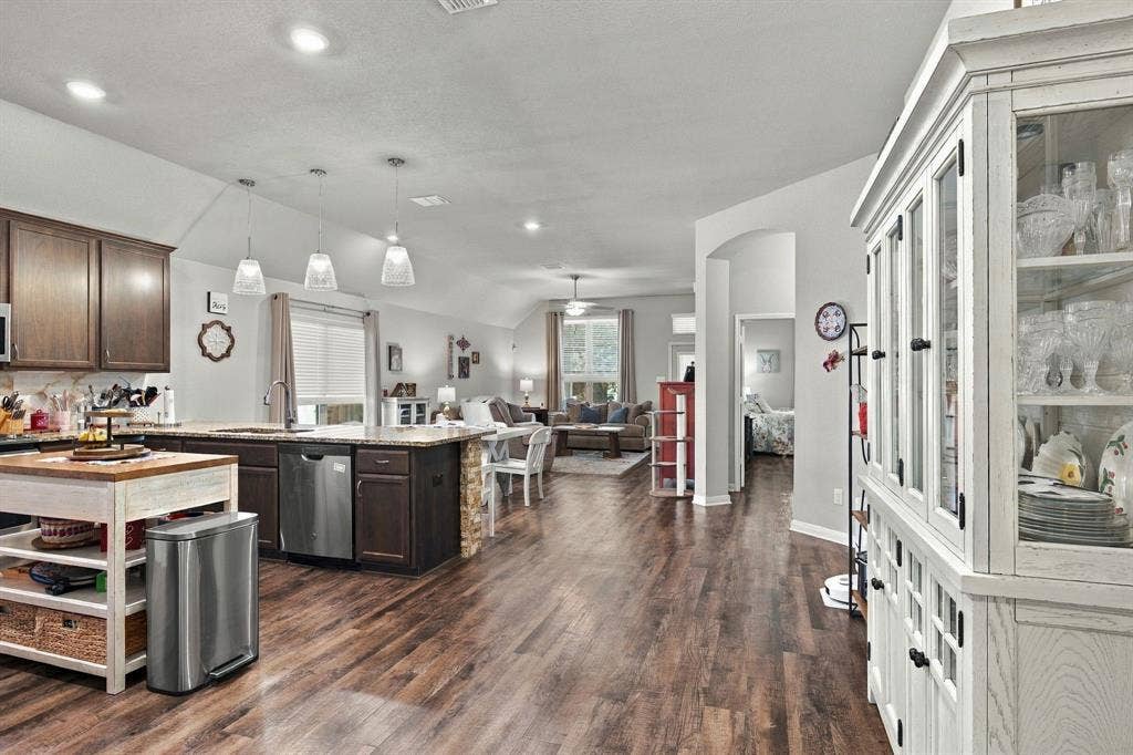 10417 Arabella Lane, Waco, TX 76708 10417 Arabella Lane, Waco, TX 76708