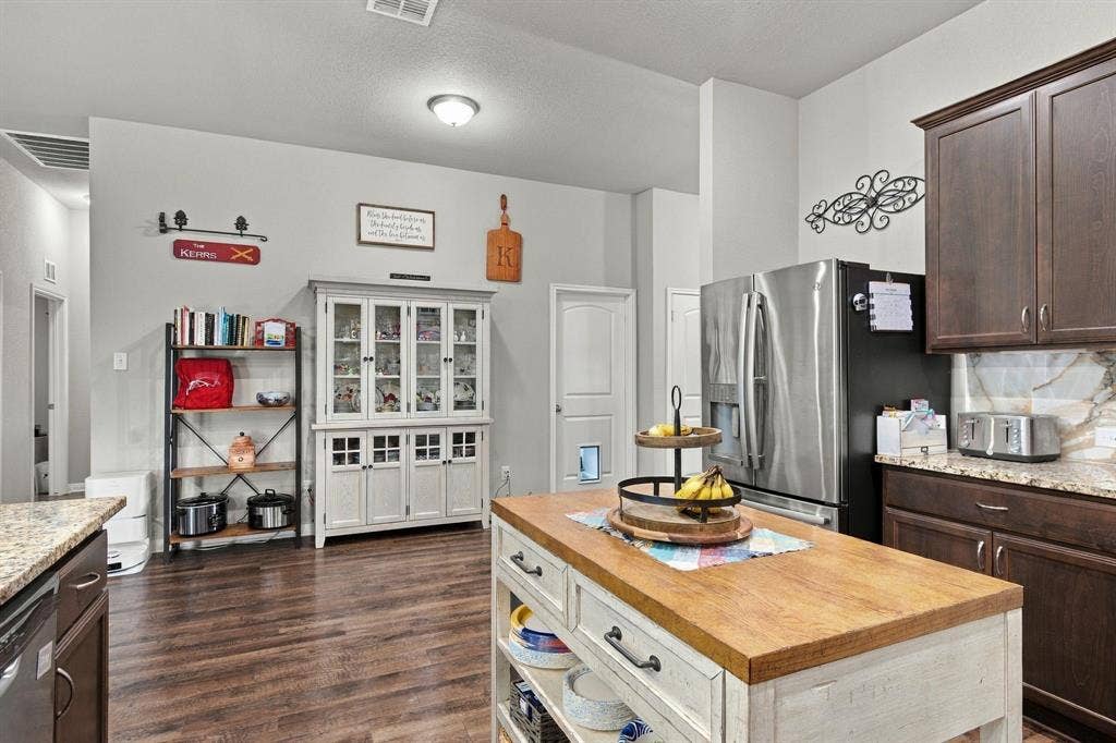 10417 Arabella Lane, Waco, TX 76708 10417 Arabella Lane, Waco, TX 76708
