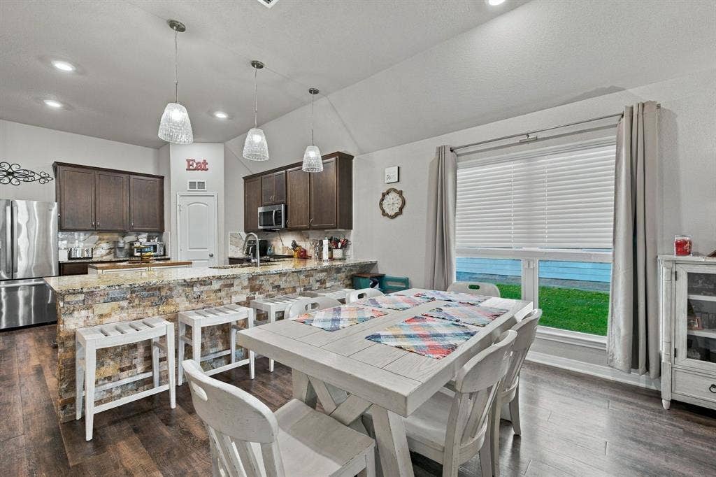 10417 Arabella Lane, Waco, TX 76708 10417 Arabella Lane, Waco, TX 76708
