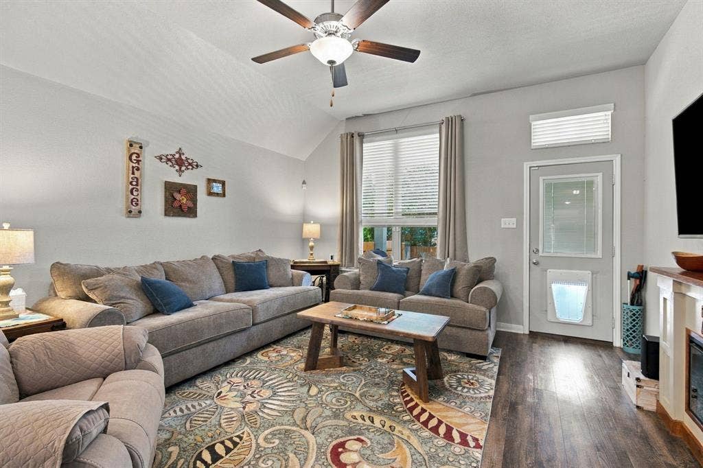 10417 Arabella Lane, Waco, TX 76708 10417 Arabella Lane, Waco, TX 76708
