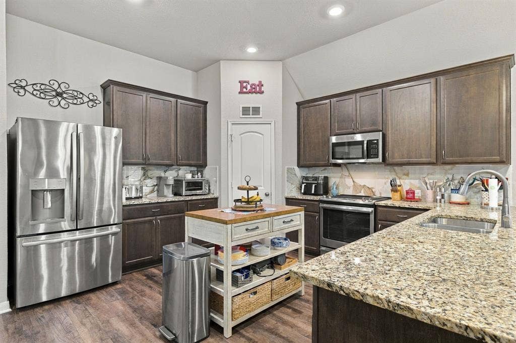 10417 Arabella Lane, Waco, TX 76708 10417 Arabella Lane, Waco, TX 76708