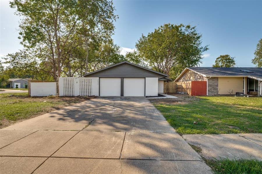 Property photo for 3531 Colgate Lane, Irving, TX