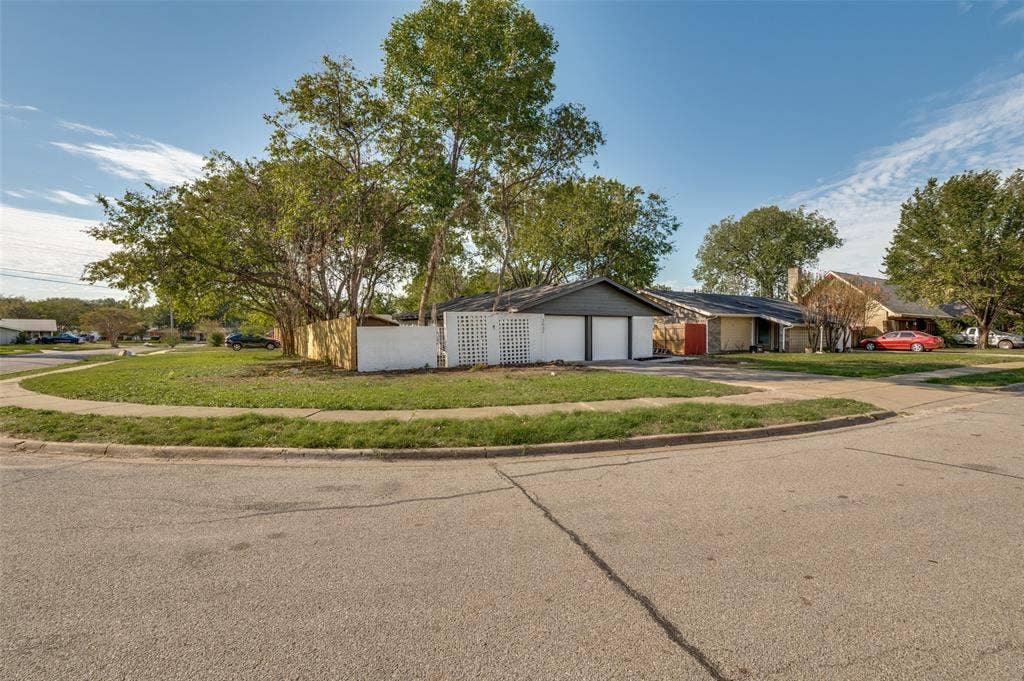 3531 Colgate Lane, Irving, TX 75062 3531 Colgate Lane, Irving, TX 75062