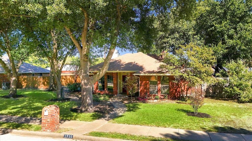 2315 Highridge Drive, Sachse, TX 75048 2315 Highridge Drive, Sachse, TX 75048
