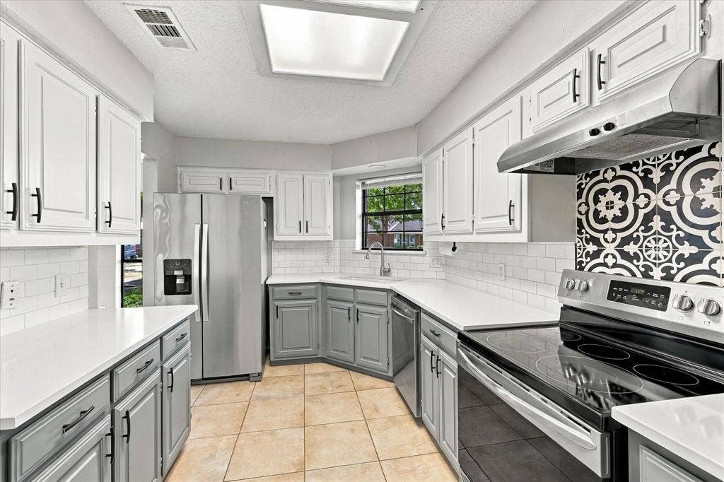 2315 Highridge Drive, Sachse, TX 75048 2315 Highridge Drive, Sachse, TX 75048