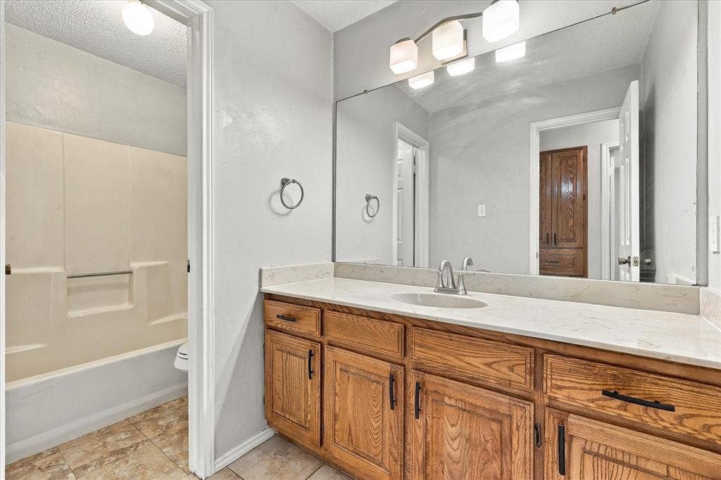 2315 Highridge Drive, Sachse, TX 75048 2315 Highridge Drive, Sachse, TX 75048