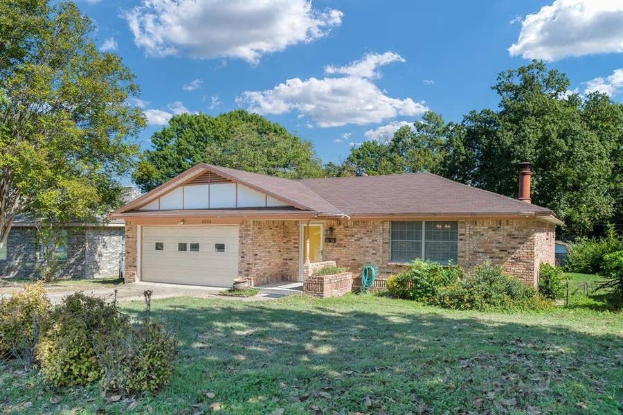 Property photo for 2334 Rockyglen Drive, Dallas, TX