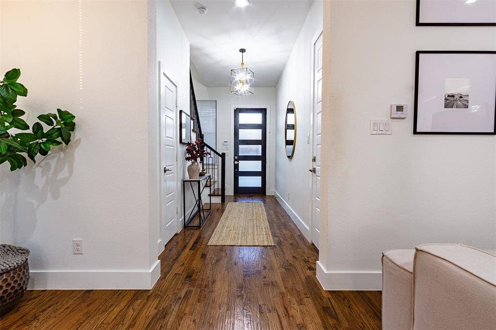 2050 Bickers Street, Dallas, TX 75212 2050 Bickers Street, Dallas, TX 75212