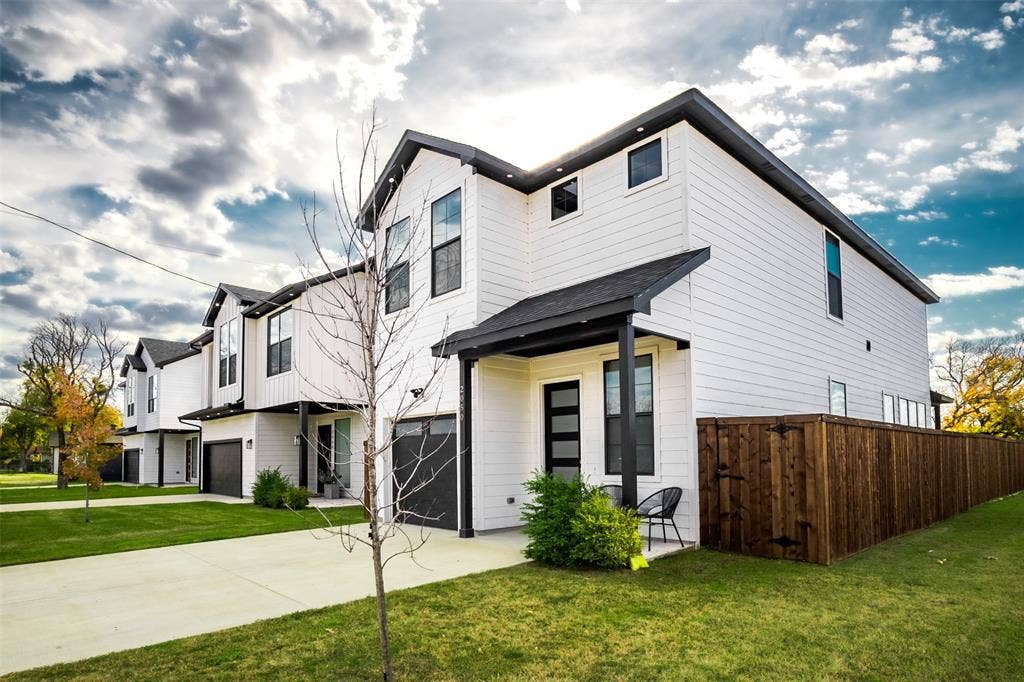 2050 Bickers Street, Dallas, TX 75212 2050 Bickers Street, Dallas, TX 75212