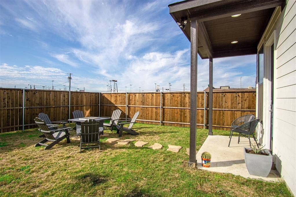 2050 Bickers Street, Dallas, TX 75212 2050 Bickers Street, Dallas, TX 75212