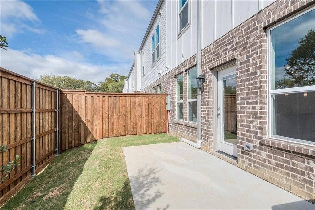 2129 Lovedale Avenue, #104, Dallas, TX 75235 2129 Lovedale Avenue, #104, Dallas, TX 75235