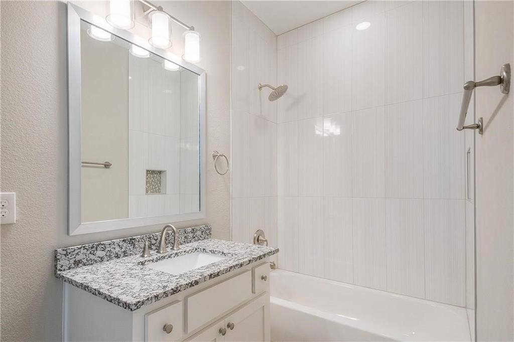 2129 Lovedale Avenue, #104, Dallas, TX 75235 2129 Lovedale Avenue, #104, Dallas, TX 75235