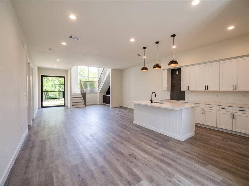 438 Bonnie View Road, Dallas, TX 75203 438 Bonnie View Road, Dallas, TX 75203