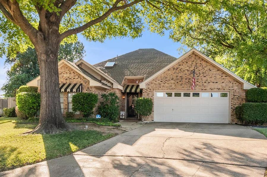 Property photo for 3730 Danbury Drive, Arlington, TX
