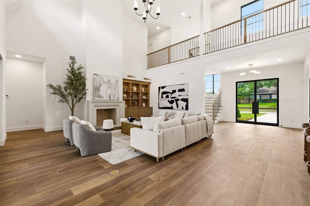 7153 Cornelia Lane, Dallas, TX 75214 7153 Cornelia Lane, Dallas, TX 75214