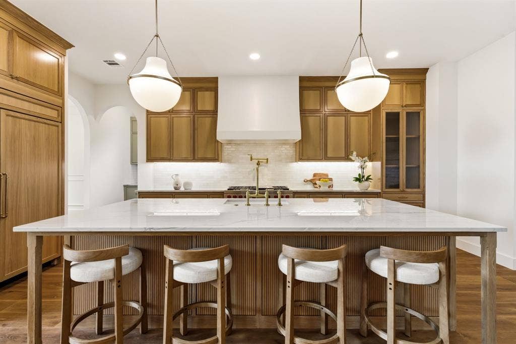 7153 Cornelia Lane, Dallas, TX 75214 7153 Cornelia Lane, Dallas, TX 75214
