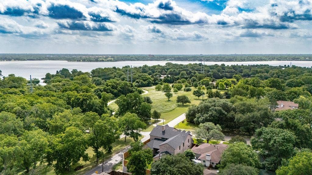 7153 Cornelia Lane, Dallas, TX 75214 7153 Cornelia Lane, Dallas, TX 75214