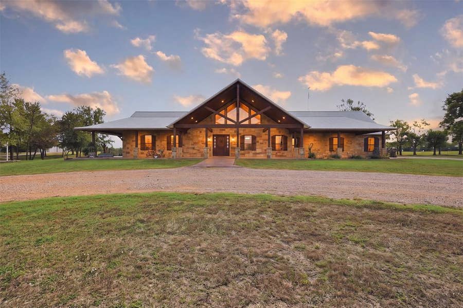Property photo for 3808 FM-68, Wolfe City, TX