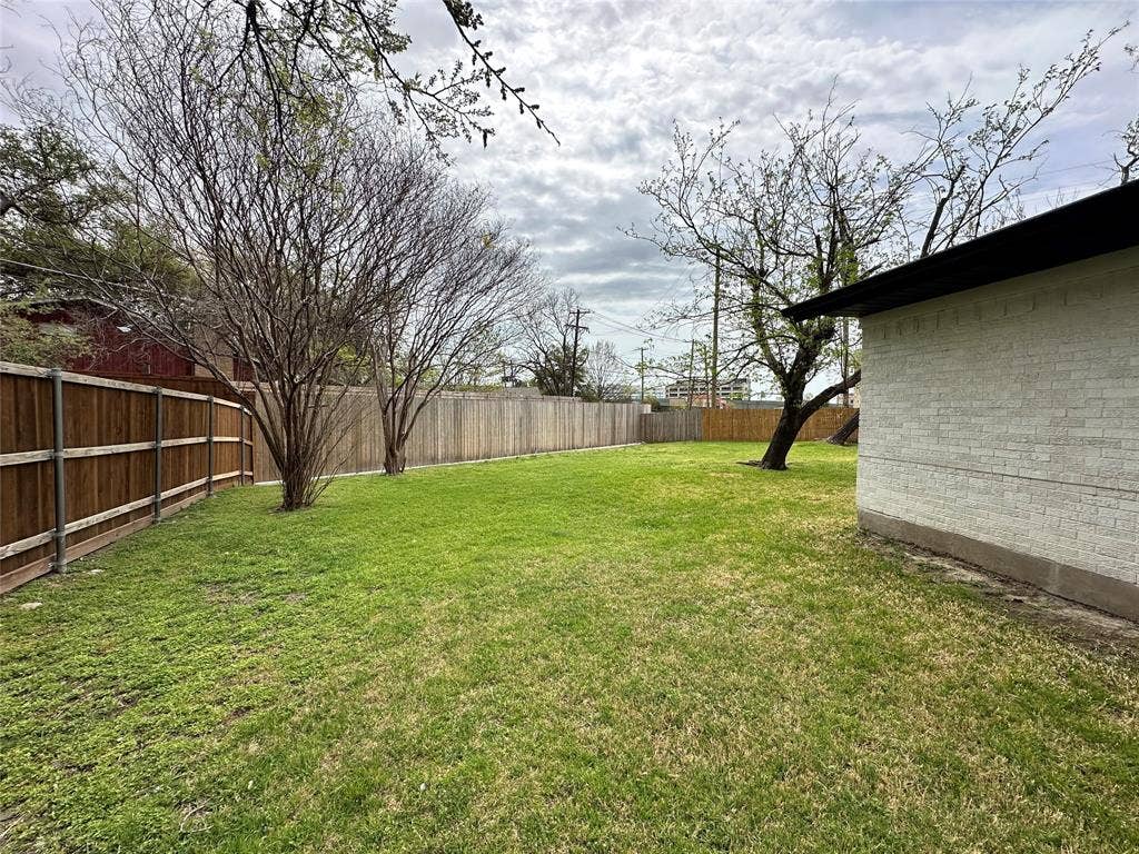 1412 Weathered Street, Irving, TX 75062 1412 Weathered Street, Irving, TX 75062
