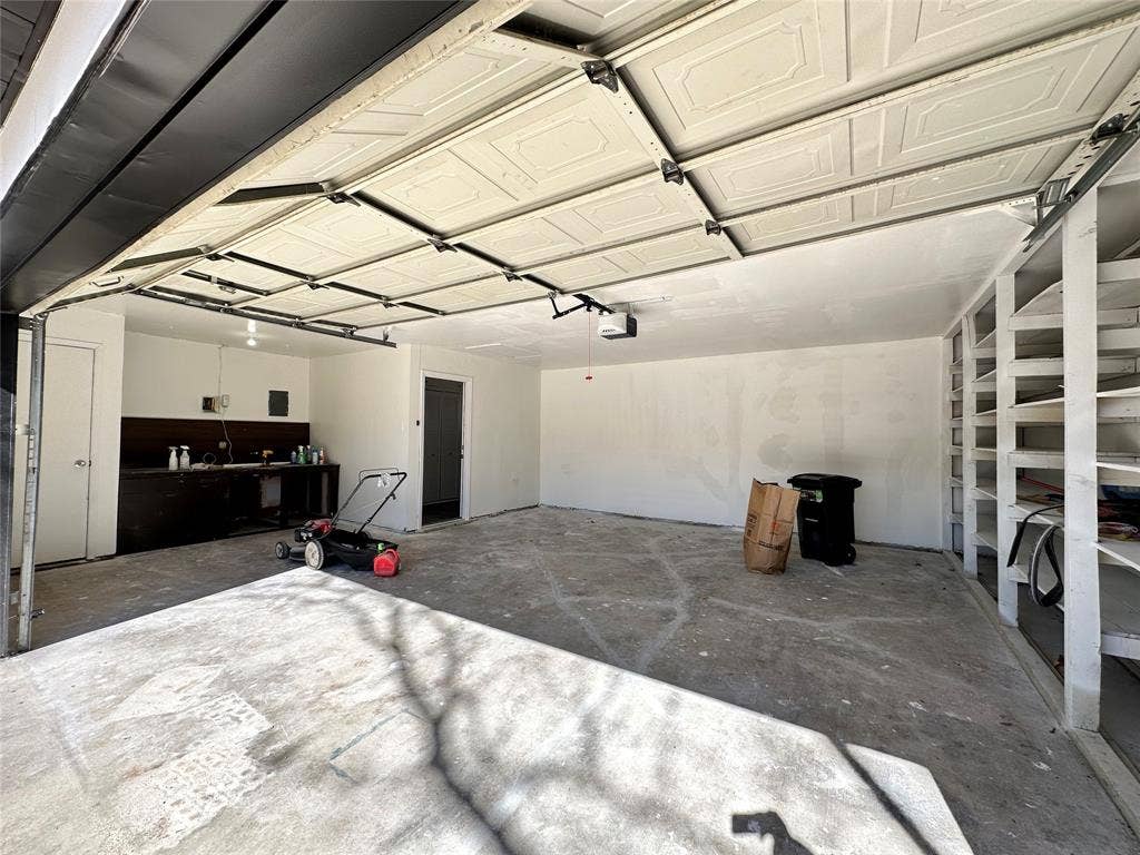 1412 Weathered Street, Irving, TX 75062 1412 Weathered Street, Irving, TX 75062