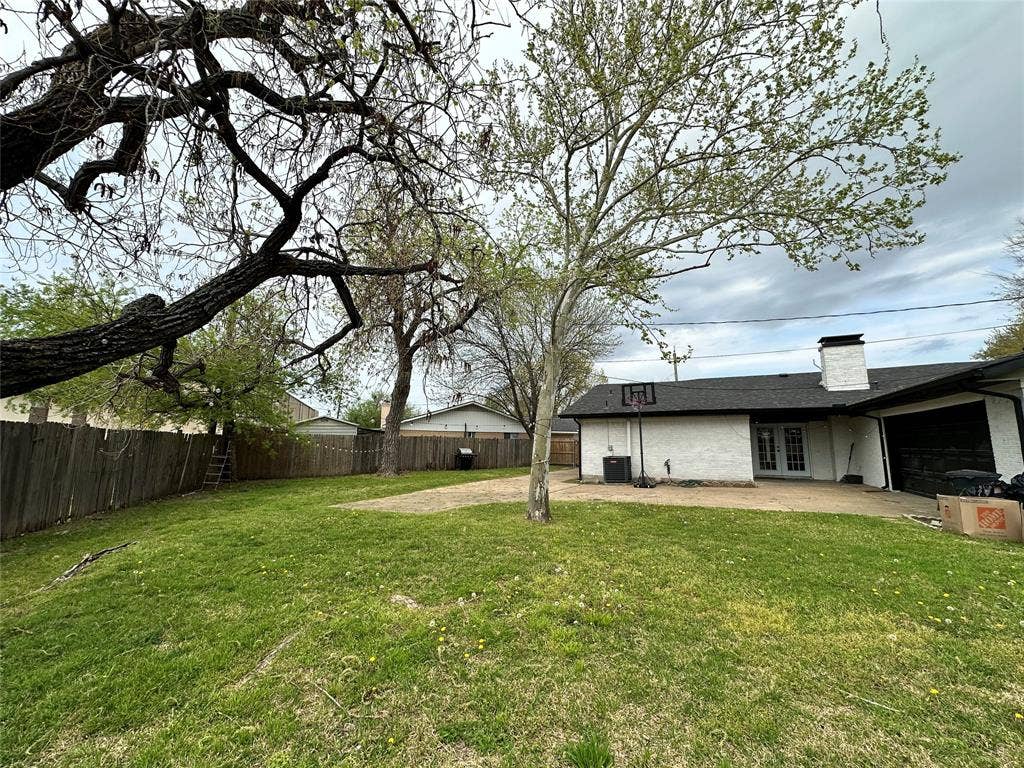 1412 Weathered Street, Irving, TX 75062 1412 Weathered Street, Irving, TX 75062