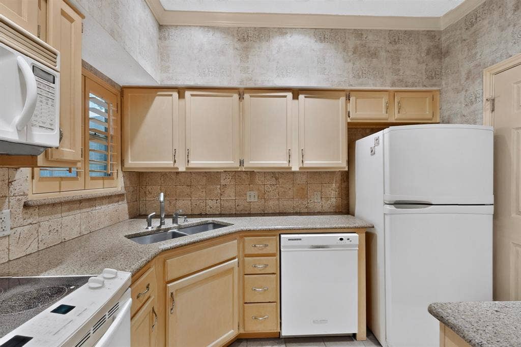 4067 Beltway Drive, #133, Addison, TX 75001 4067 Beltway Drive, #133, Addison, TX 75001