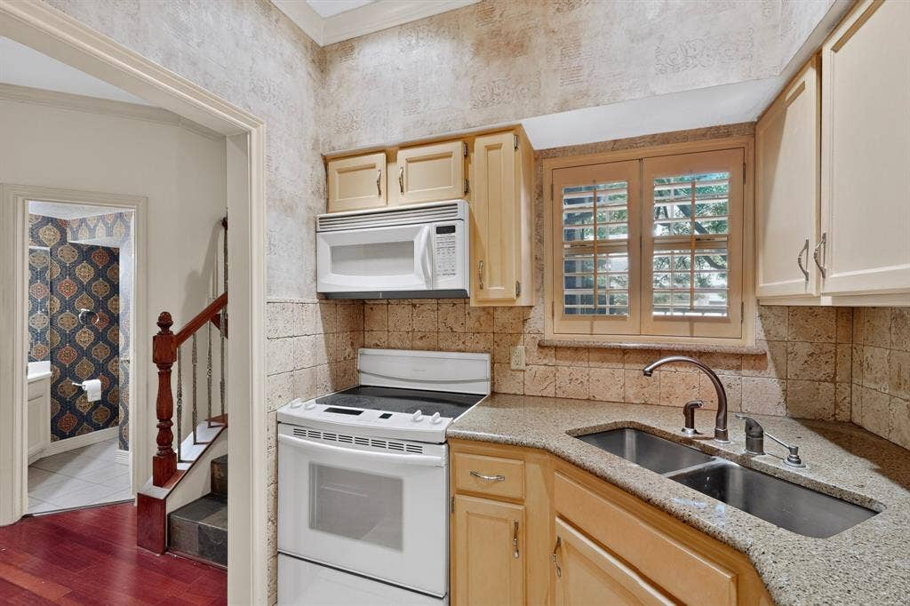 4067 Beltway Drive, #133, Addison, TX 75001 4067 Beltway Drive, #133, Addison, TX 75001