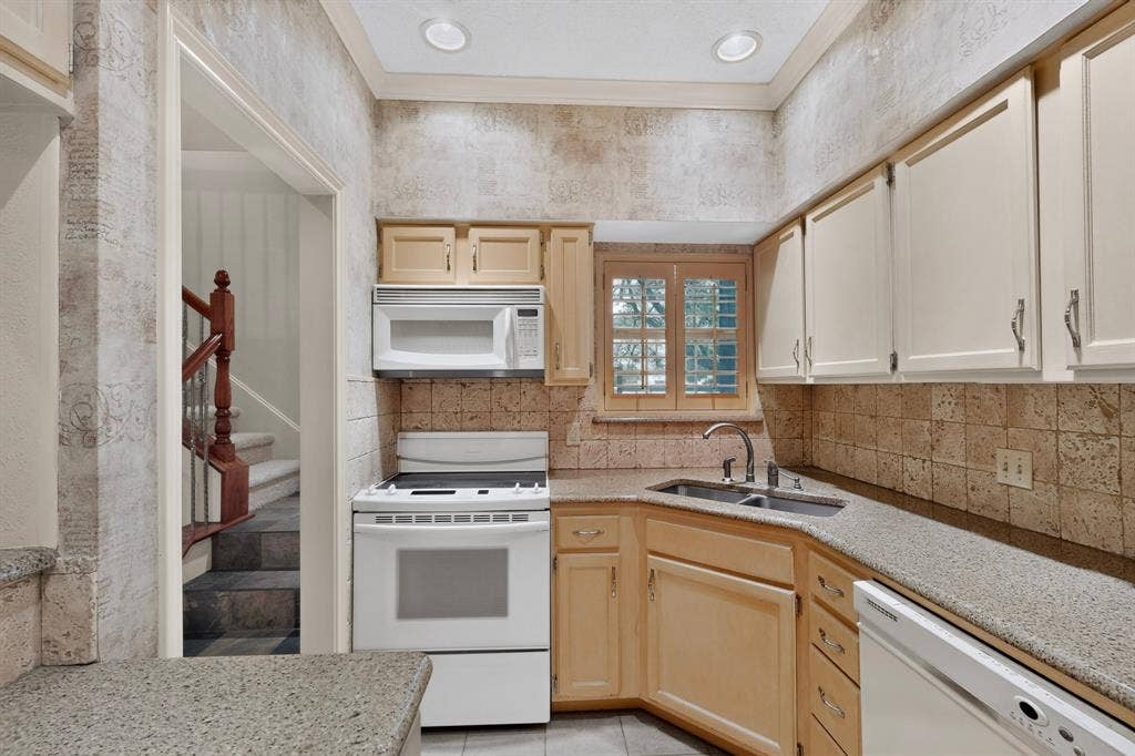 4067 Beltway Drive, #133, Addison, TX 75001 4067 Beltway Drive, #133, Addison, TX 75001