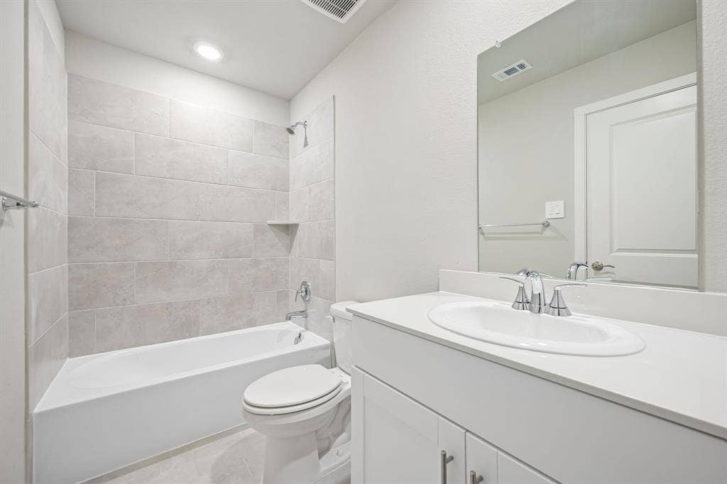 Photo is not of the actual home, but is an inspirational photo of builder’s model home and may depict options, furnishings, and/or decorator features that are not included.